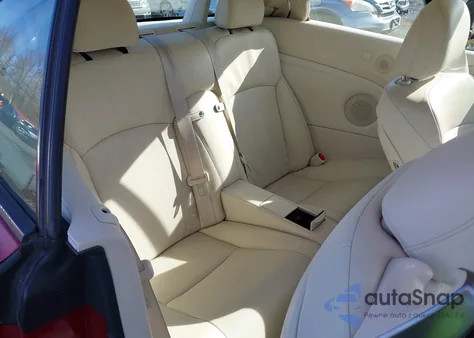 2015 Lexus Is 250C z USA, uszkodzony, nr VIN JTHFF2C27F2532942